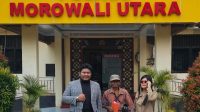 Foto Kantor Hukum PRAWESTY, S.H dan Rekan Ray Ichtiar Basya S.H (sebelah kiri), Mey Prawesty SH (sebelah kanan )dan Ama Among (Tengah) saat melakukan pelaporan di Polres Morowali Utara (Rabu 02 September 2026)